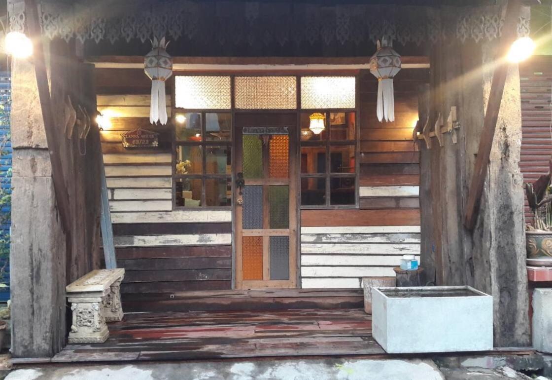 Ostello @Lanna House (Adults Only) Chiang Mai Esterno foto